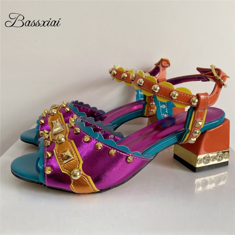 Luxury Rivet T-Strap Sandals W – обзор и цена Casual Sandal Leather