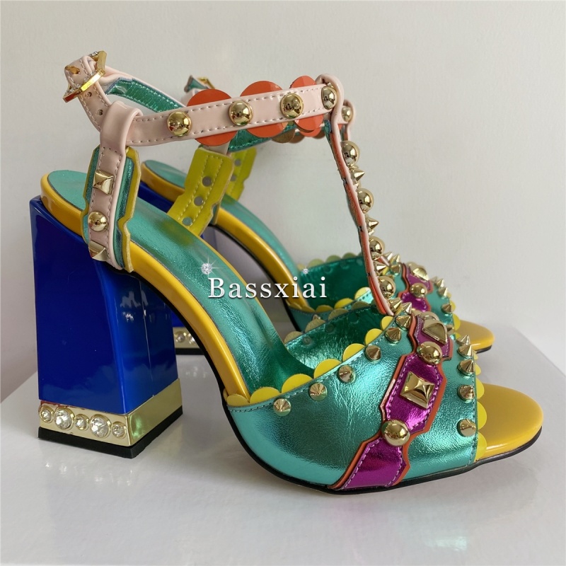 Luxury Rivet T-Strap Sandals W – обзор и цена Casual Sandal Leather